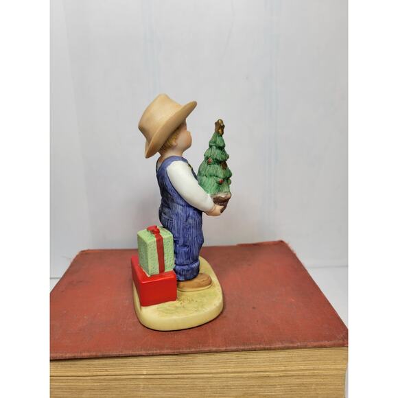 Vintage Denim Days, Christmas Surprise 1523 Danny Homco Figurine - Picture 2 of 6